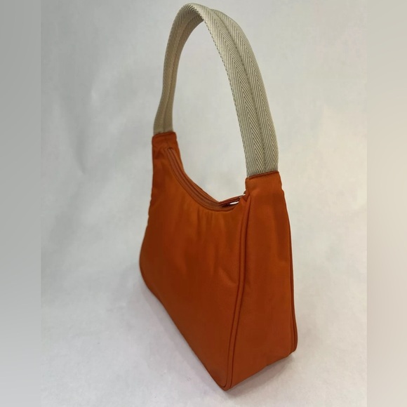 SOLD Fashion- Authentic PRADA mini shoulder bag . Includes authenticity card. - Picture 4 of 8